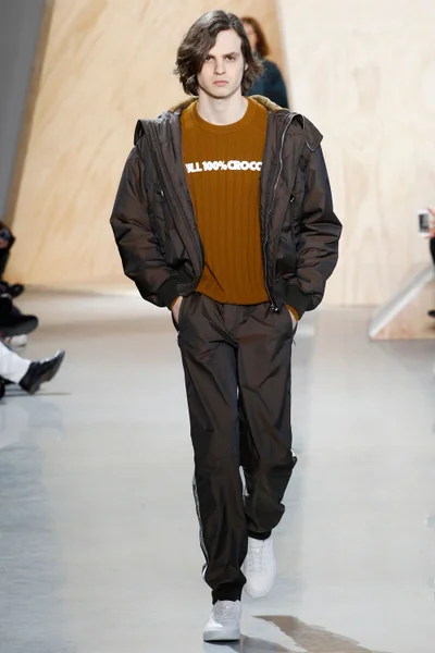 Look 17